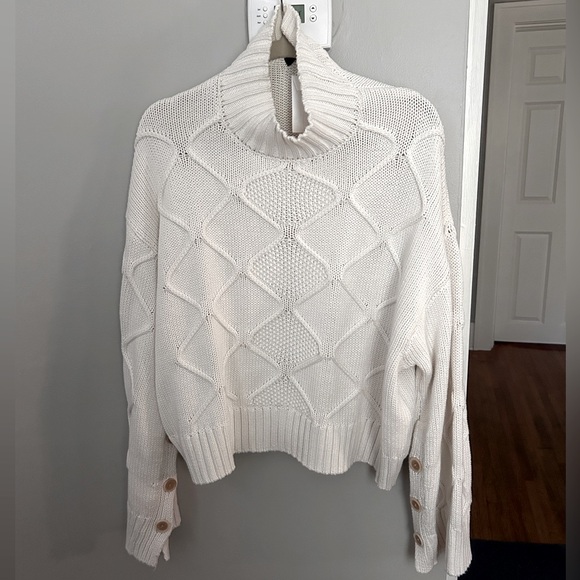 Banana Republic oversized cropped cable sweater  with dolman sleeves - Picture 2 of 8